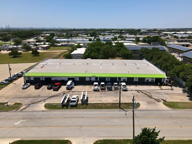 More Photos Of 2345 Dalworth St, Grand Prairie Industrial For Lease