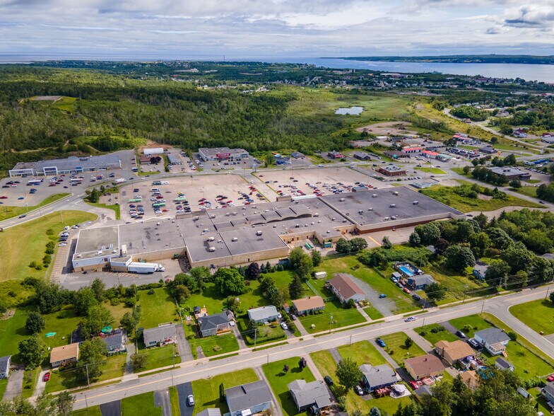 More Photos Of 116 King St, Cape Breton Freestanding For Lease