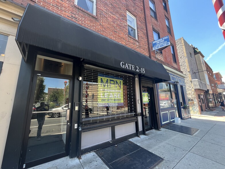 Primary Photo Of 832 South St, Philadelphia Storefront Retail Residential For Lease