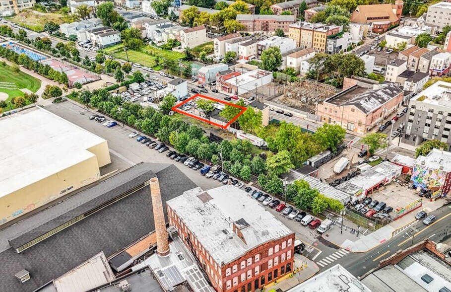 More Photos Of 1040 Garfield Ave, Jersey City General Retail For Sale