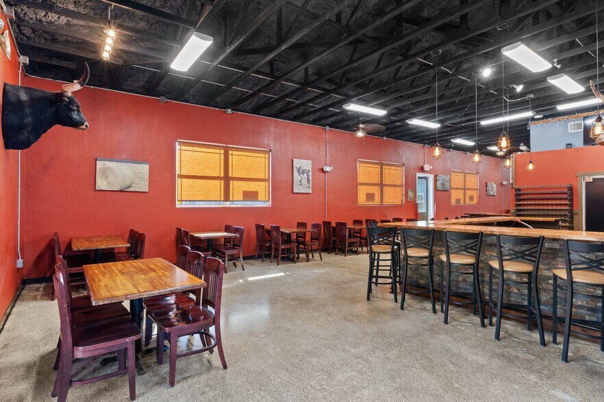 More Photos Of 508 Citrus Ave, Crystal River Restaurant For Sale