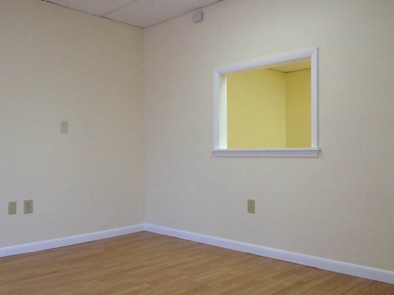 More Photos Of 920-936 36th Ct SW, Vero Beach Warehouse For Lease