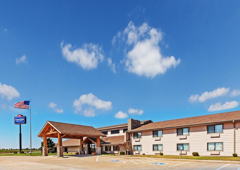 Primary Photo Of 2405 S El Camino Dr, Sayre Hotel For Sale