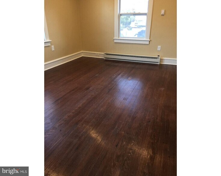 More Photos Of 841 Edge Hill Rd, Glenside Apartments For Sale