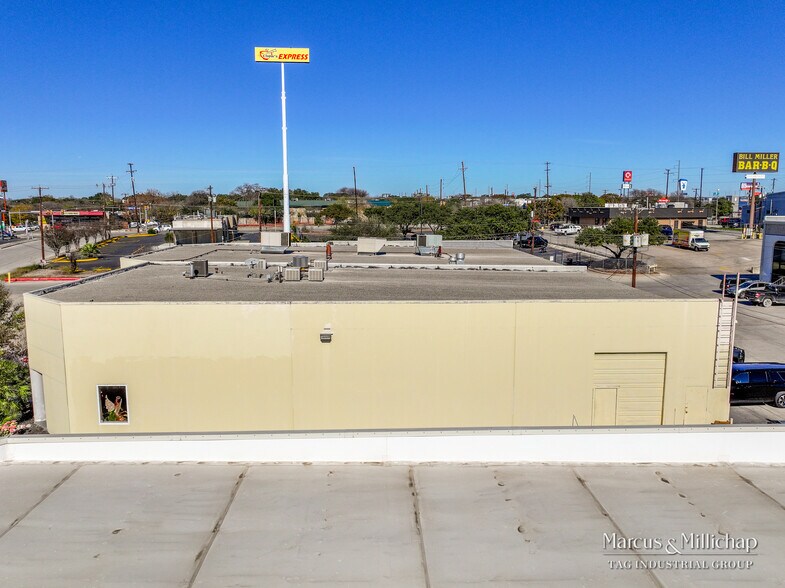 More Photos Of 5814-5818 Rittiman Plz, San Antonio Warehouse For Sale