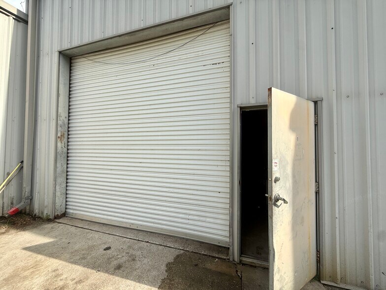 More Photos Of 5174 First Coast Hwy, Fernandina Beach Storefront Retail Office For Lease