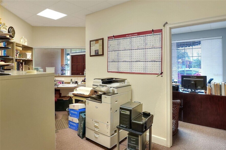 More Photos Of 1503 6th St SE, Winter Haven Storefront Retail Office For Sale