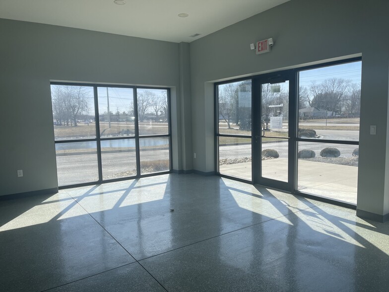 More Photos Of 8511 Madison Ave, Indianapolis Storefront Retail Office For Lease