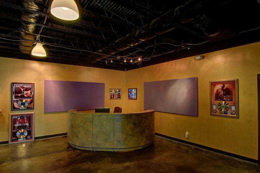 More Photos Of 1314 Ellsworth Industrial Blvd NW, Atlanta Storefront Retail Office For Sale