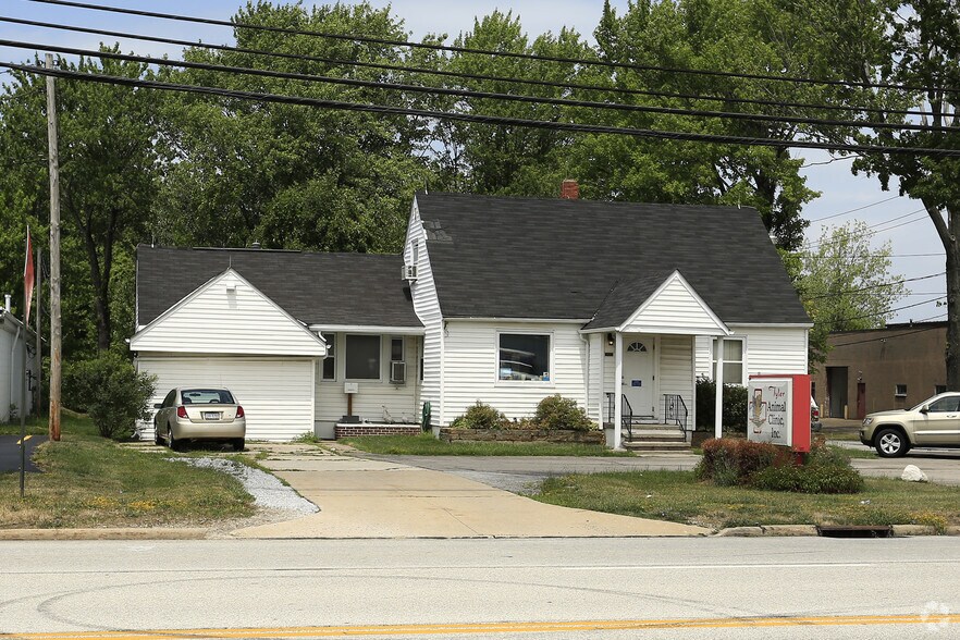 More Photos Of 7439 Tyler Blvd, Mentor Veterinarian Kennel For Sale