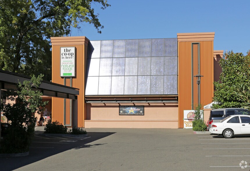 Primary Photo Of 535 Placerville Dr, Placerville Supermarket For Sale