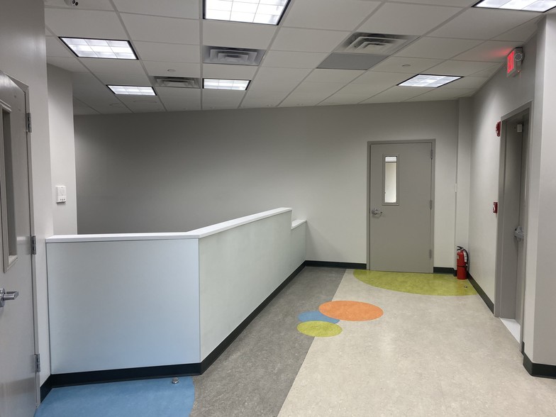 More Photos Of 26-19 Francis Lewis Blvd, Flushing Medical For Lease