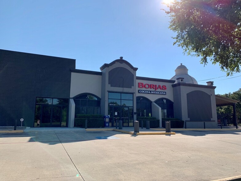 More Photos Of 8014 Harry Hines Blvd, Dallas Storefront For Lease
