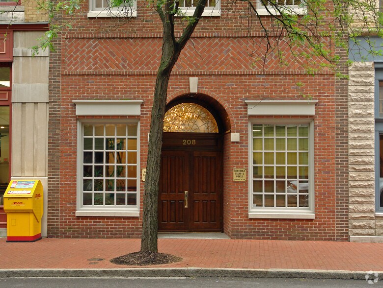 More Photos Of 208 Capitol St, Charleston Office For Lease