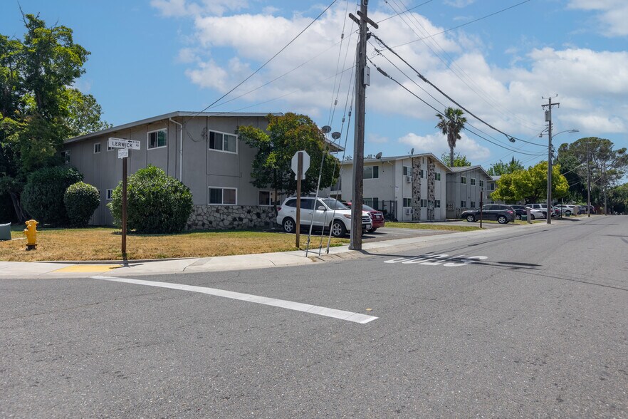 More Photos Of 3326 Lerwick Rd, Sacramento Apartments For Sale