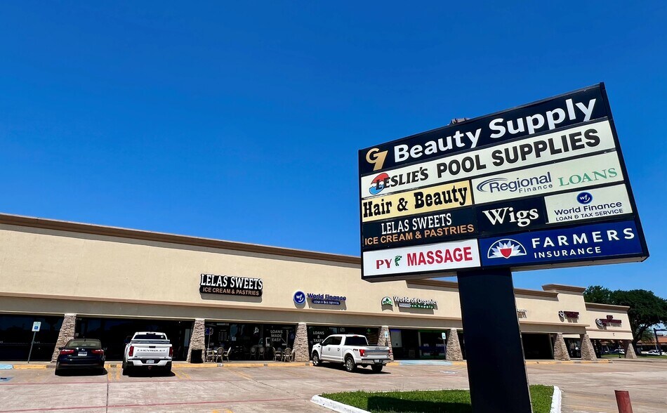 More Photos Of 200-230 W Parker Rd, Plano Unknown For Lease