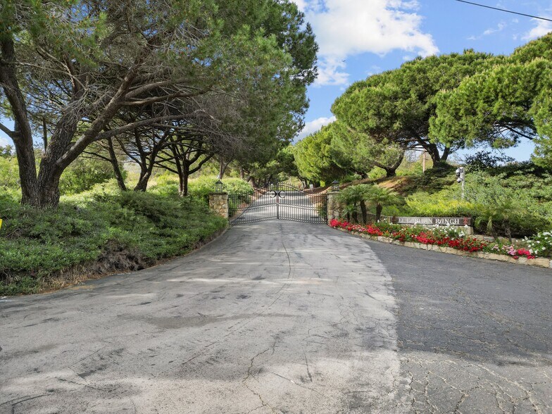 More Photos Of 10697 Calle Quebrada, Goleta Land For Sale