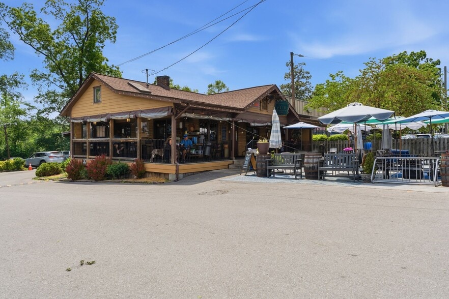 More Photos Of 1404-1406 McGavock Pike, Nashville General Retail For Lease