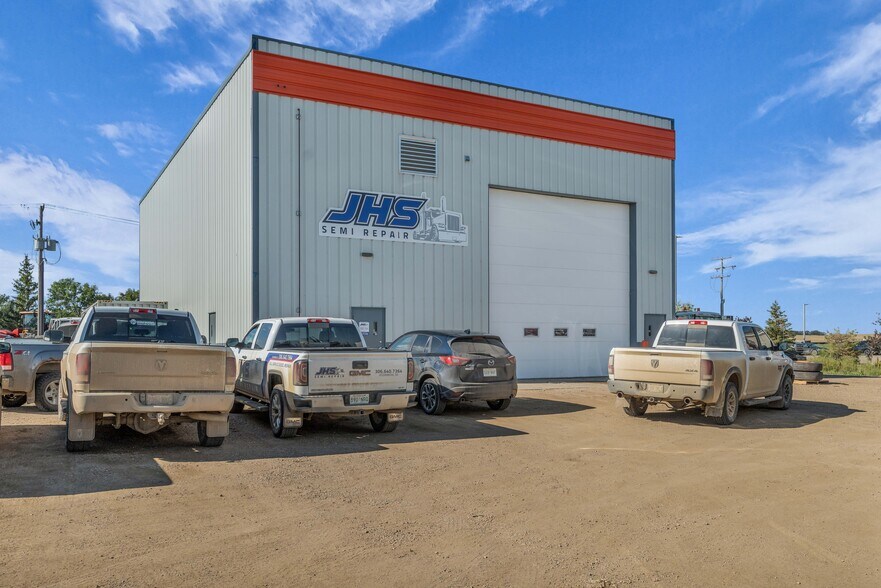 More Photos Of 505 1 Ave W, Assiniboia Auto Repair For Sale
