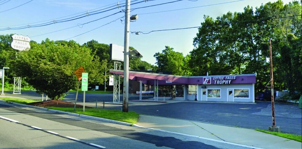 More Photos Of 555 US Highway 46, Little Falls Freestanding For Lease