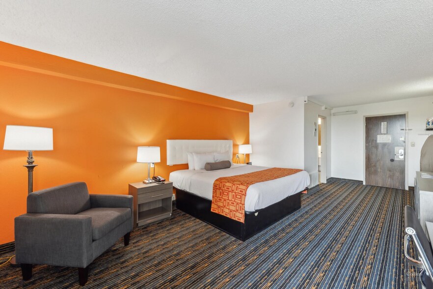 More Photos Of 2836 N Lee Hwy, Lexington Hotel For Sale