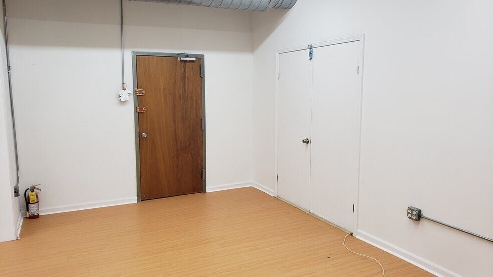 More Photos Of 12 W 32nd St, New York Loft Creative Space For Lease