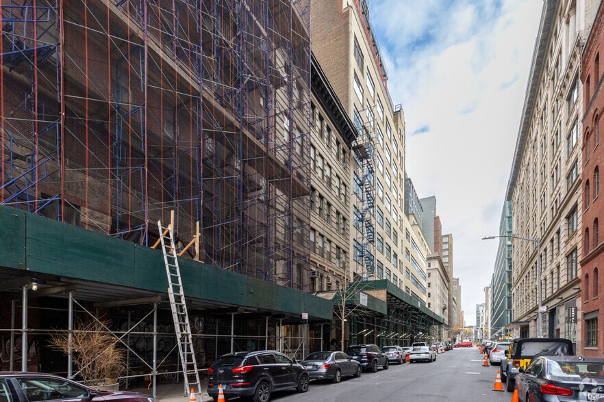 More Photos Of 95 Vandam St, New York Apartments For Sale
