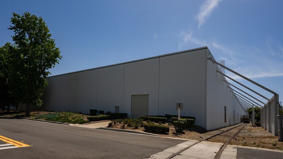 More Photos Of 6001-6049 Slauson Ave, Commerce Unknown For Lease