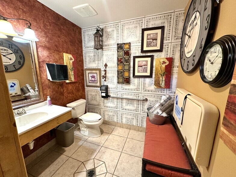 More Photos Of 5659 Dakota Ave S, Huron Garden Center For Sale