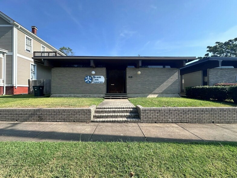 More Photos Of 918 Garland Street, Little Rock Office For Sale