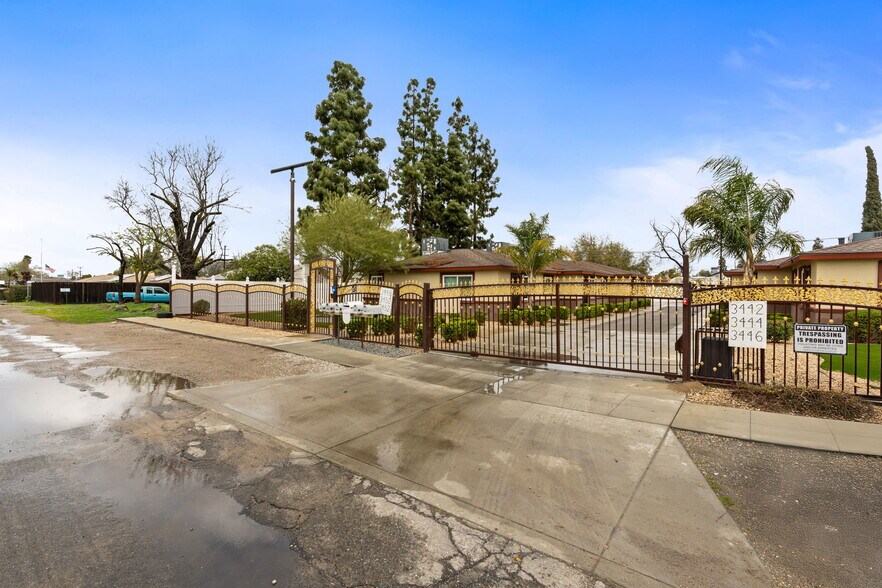 More Photos Of 3442 W University Ave, Fresno Apartments For Sale