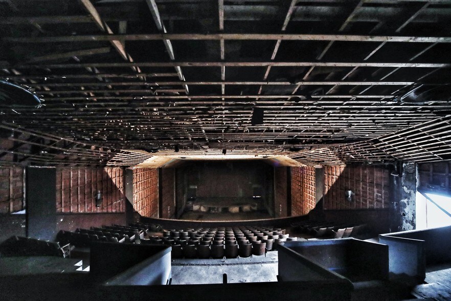 More Photos Of 3033 Hemphill St, Fort Worth Theater Concert Hall For Sale