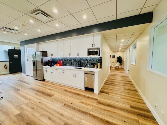 More Photos Of 11965 Venice Blvd, Los Angeles Loft Creative Space For Lease