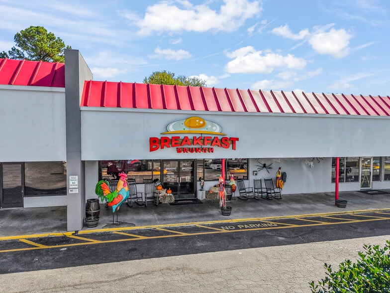 More Photos Of 4605-4625 High Point Rd, Greensboro Unknown For Lease