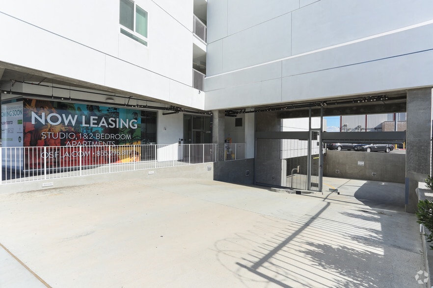 More Photos Of 300 S Santa Fe Ave, Los Angeles Apartments For Lease