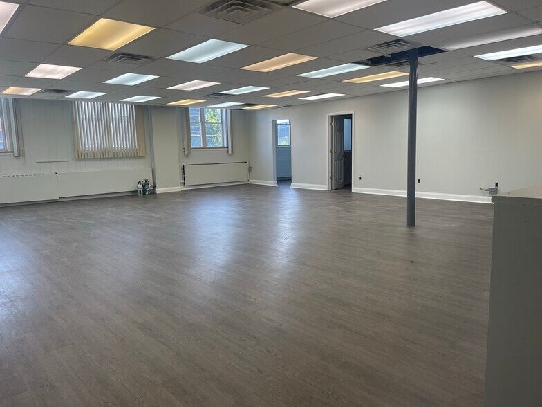 More Photos Of 14 Beach St, Rockaway Light Manufacturing For Lease