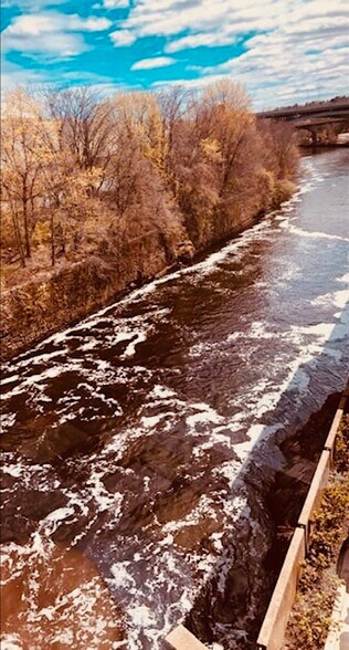 More Photos Of 150 Main St, Pawtucket Office For Lease