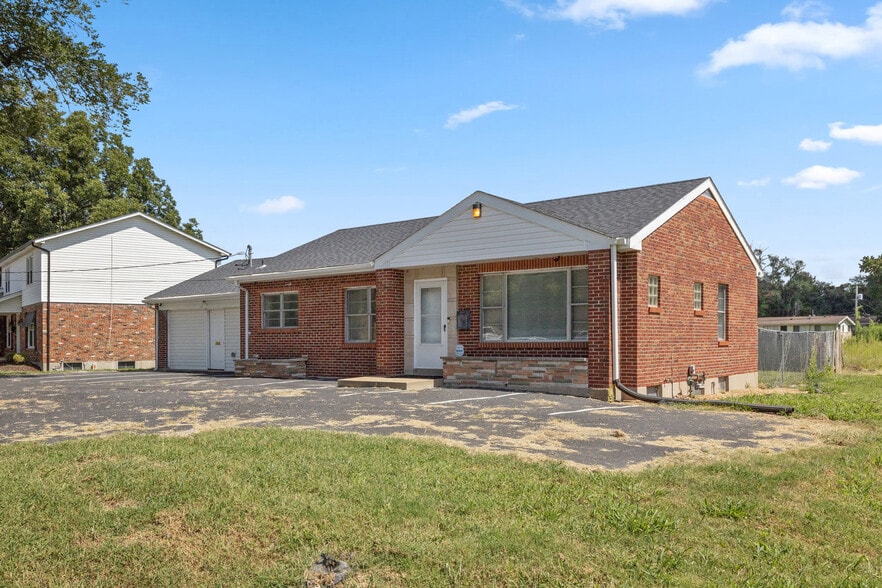 More Photos Of 10236 Halls Ferry Rd, Saint Louis Office For Sale