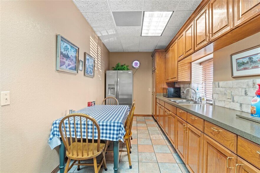 More Photos Of 7017 NW 39th Expy, Bethany Auto Dealership For Sale