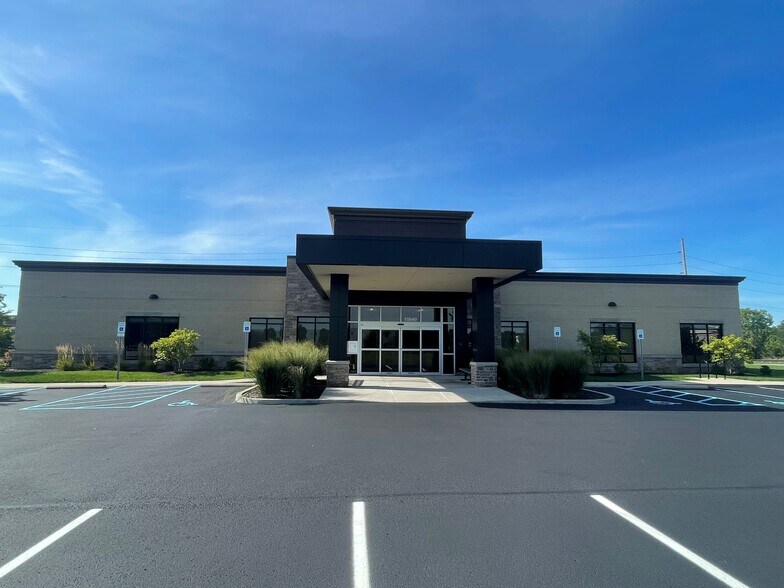 Primary Photo Of 10649 Bennett Pky, Zionsville Medical For Lease
