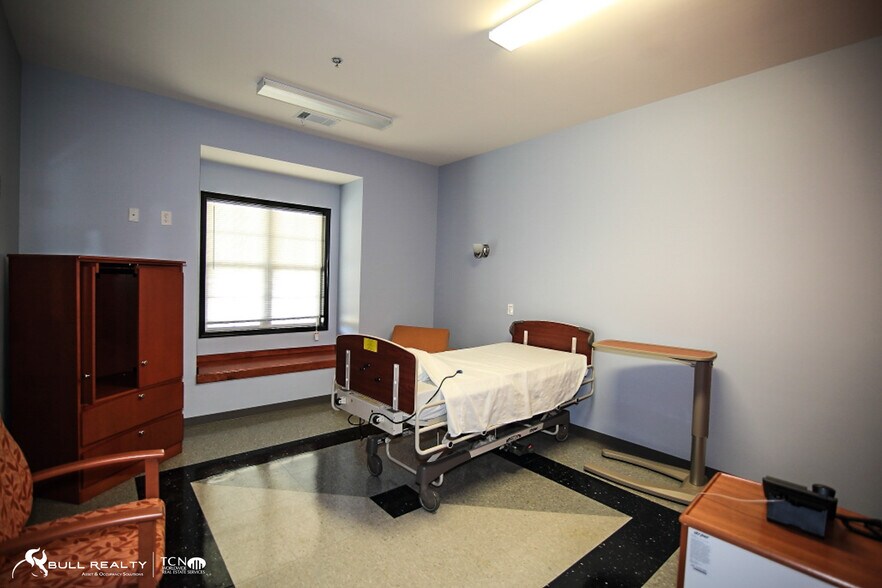 More Photos Of 22 Madras Pky, Newnan Healthcare For Lease