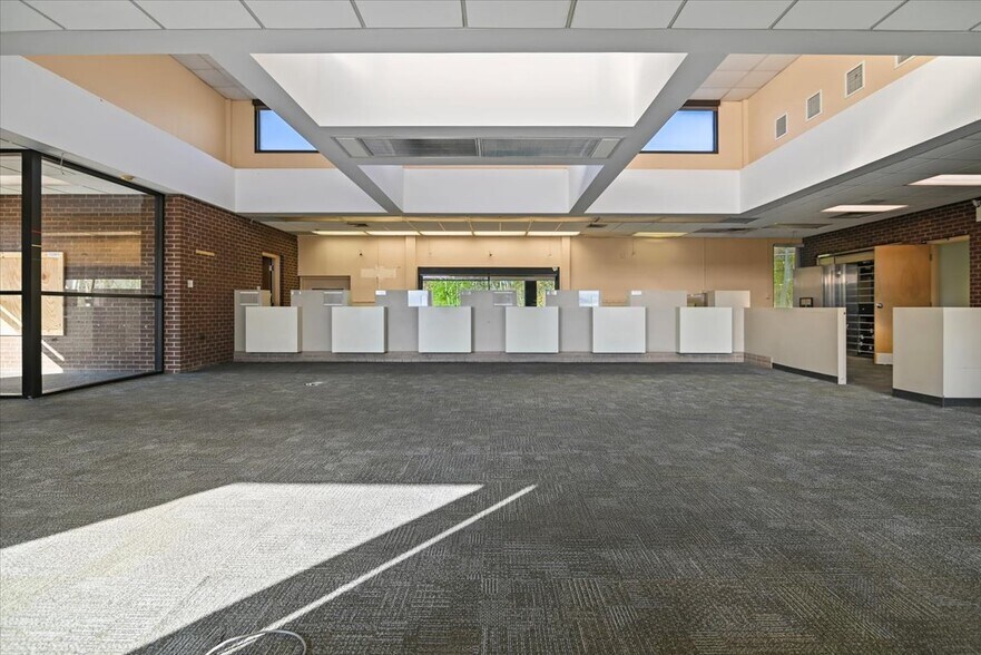 More Photos Of 209 Skyline Dr, East Stroudsburg Freestanding For Lease