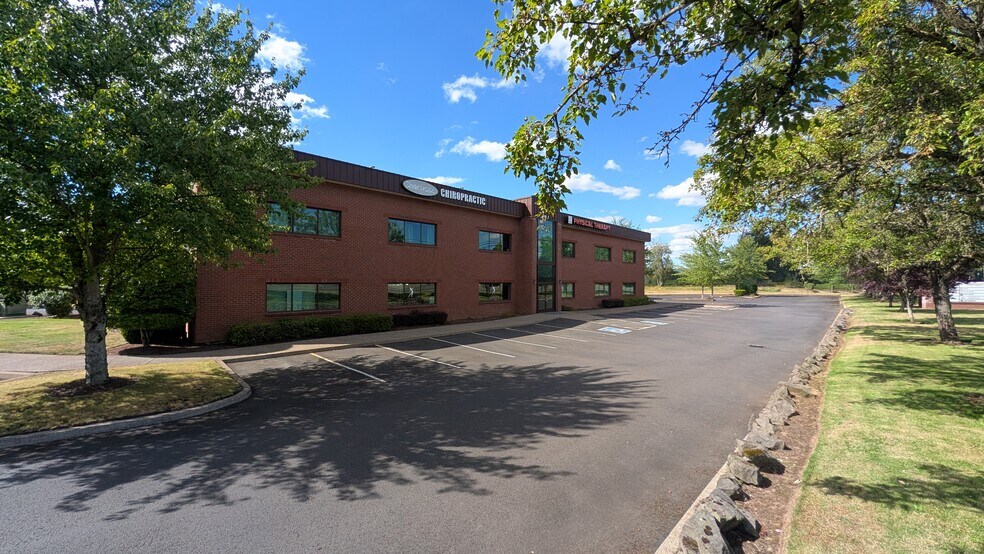 More Photos Of 20055 SW Pacific Hwy, Sherwood Office For Lease