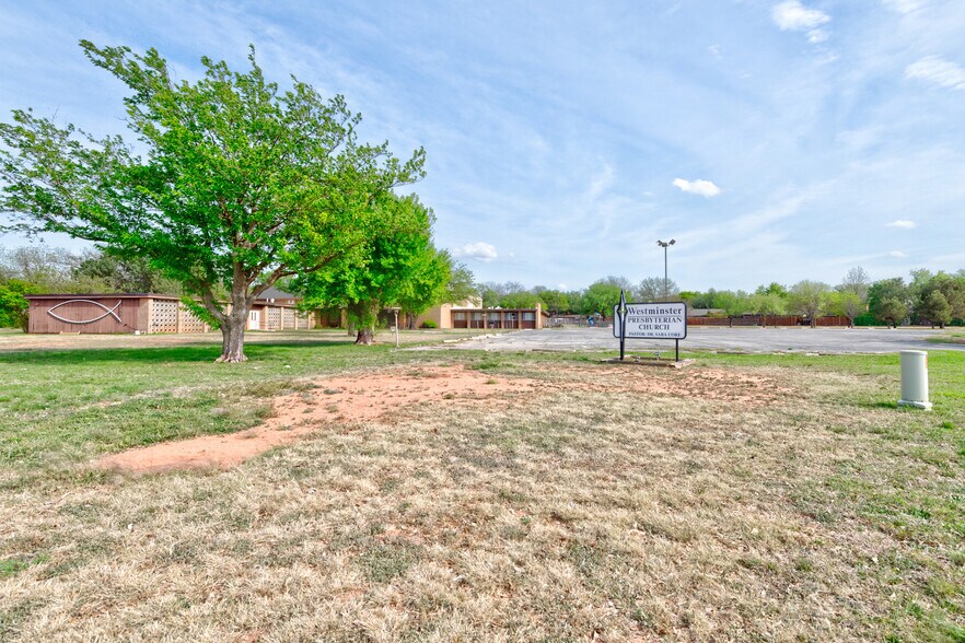 More Photos Of 4515 S 14th St, Abilene Religious Facility For Sale