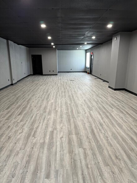 More Photos Of 2231 63rd St, Kenosha General Retail For Lease