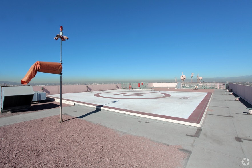 More Photos Of 301 E Ocean Blvd, Long Beach Office For Sale