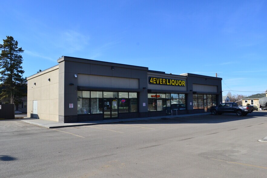 More Photos Of 4602 46 St, Olds General Retail For Lease