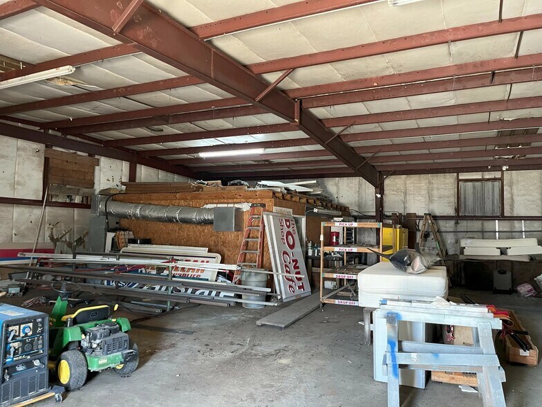 More Photos Of 5020 Highway 80, Jackson Freestanding For Sale