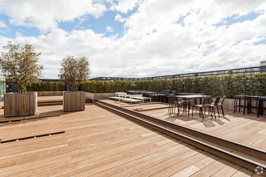 More Photos Of 77 Fulham Palace Rd, London Coworking Space