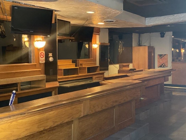 More Photos Of 6054 Fresh Pond Rd, Maspeth Storefront Retail Residential For Sale